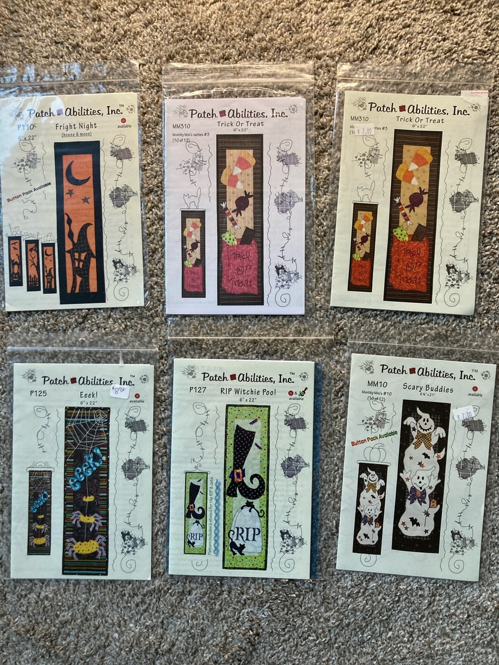 Bundle of 6 Patch Abilities Vintage Halloween quilt patterns door hangers NIP